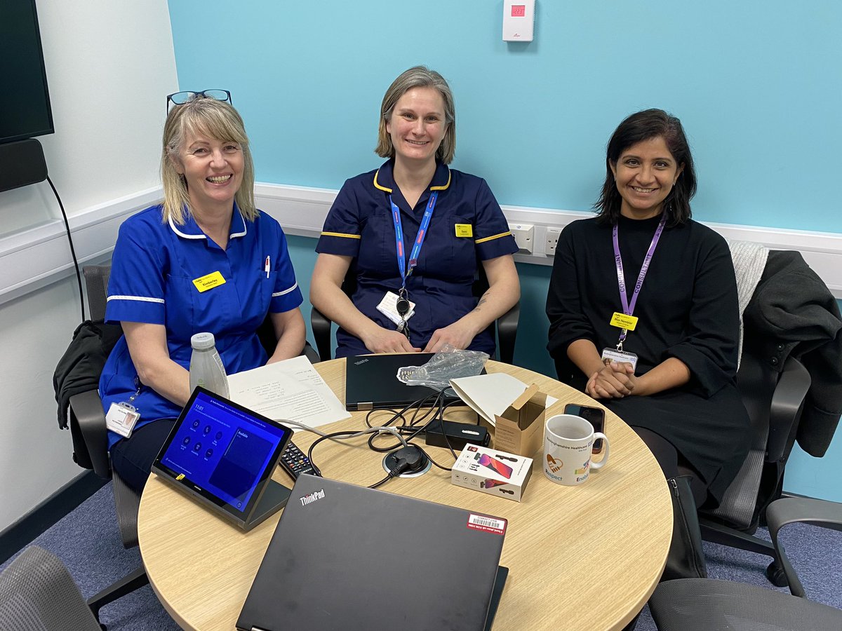 Great first Live Q&A in collaboration with @BucksMatVoices 🎥 Today’s topic was Induction of Labour with Kim (Ward Sister), Danni (Consultant MW) & Divya (Consultant Obstetrician) 🤩