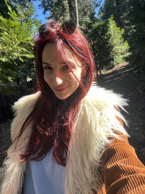 self care getaway in the woods ✨   super foggy and eerie last night, can&rsquo;t wait for tonight&rsquo;s wolf moon<a href="/tag/mvsales"class="tags"><span>#mvsales</span></a>