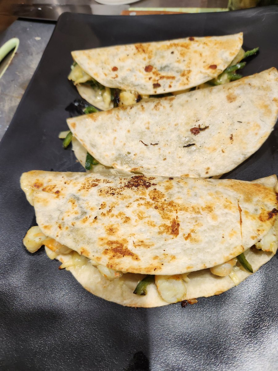 BitosMariscos's tweet image. !Plebada me dio Covid !  Pero ya acá andamos de regreso y alborotados por que ya mero se nos va el mes ¿cómo van los propósitos del año?  Nosotros ya rompimos la dieta con estos tacos de camarón #camaron #comida #foodlover #sabor #bitosestucasa