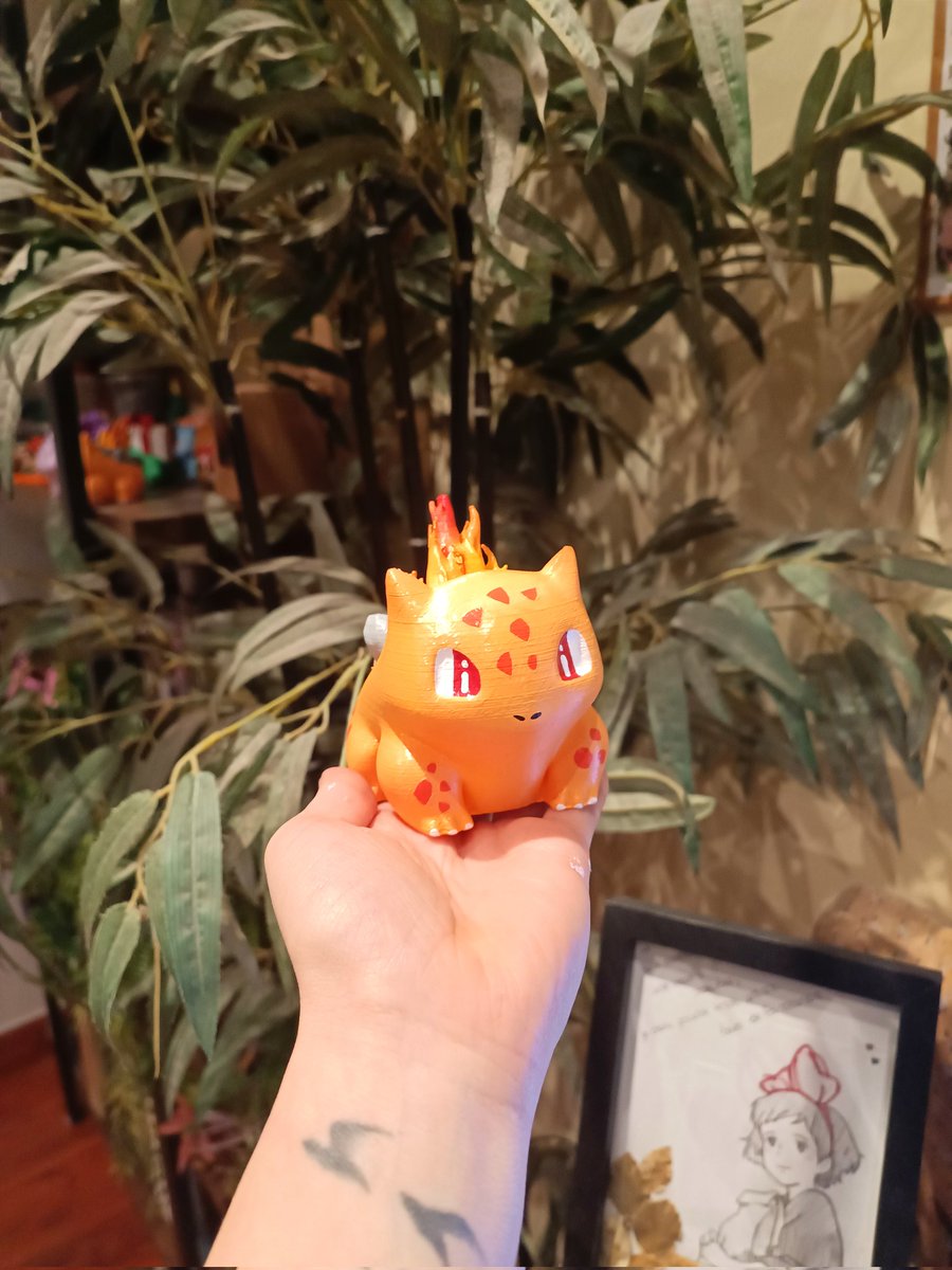 ArtLymia's tweet image. Le BulbiCristal et BulbiFlamme prennent place aux côtés de leur congénères du BulbiChallenge 🤌