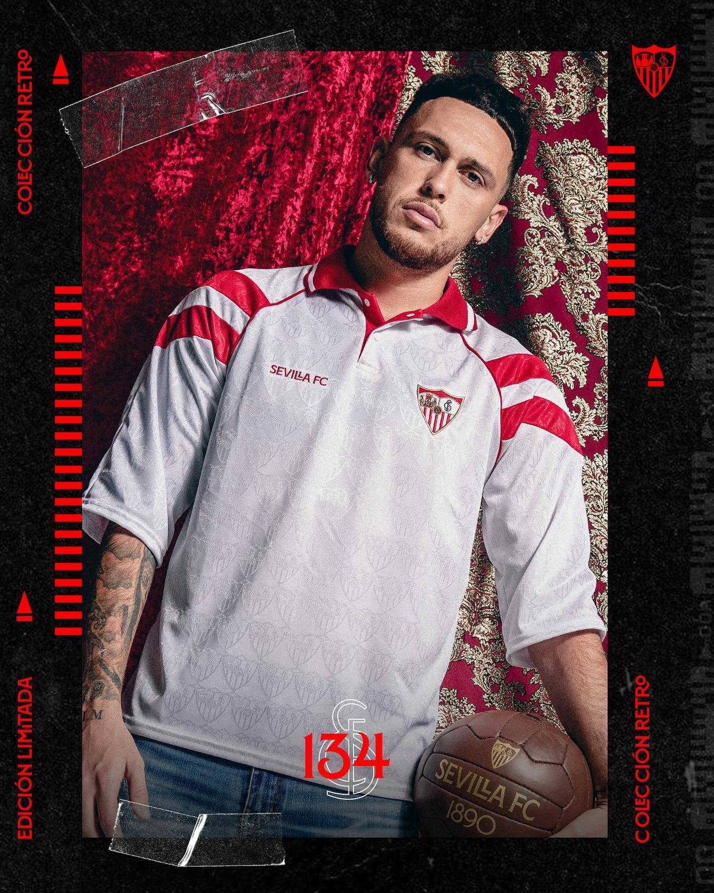 Gorras CAVS on X: El Sevilla sacó una nueva camiseta en su aniversario  134, la que usó el Diego en el 92/93  / X