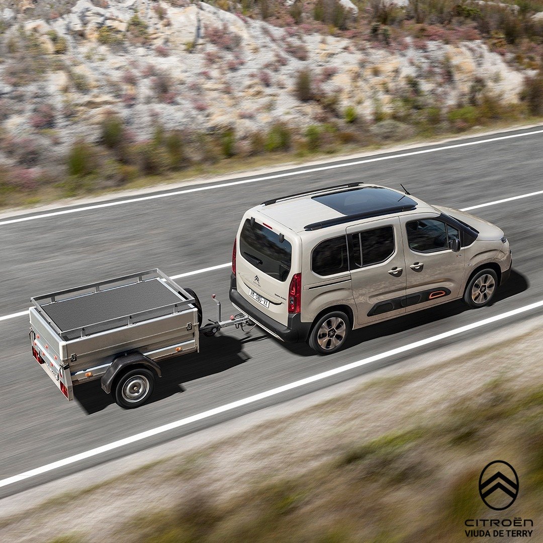 VdaTerry's tweet photo. ¿Buscas versatilidad para tu día a día? La Berlingo es tu aliada perfecta, tanto para el ocio como para el trabajo. 🌟 Se adapta a todas tus necesidades, ya sea una escapada de fin de semana o un día duro en el trabajo.
📲 Pregunta condiciones.
#ViudadeTerry #CitroenBerlingo https://t.co/96K2njO6Z5