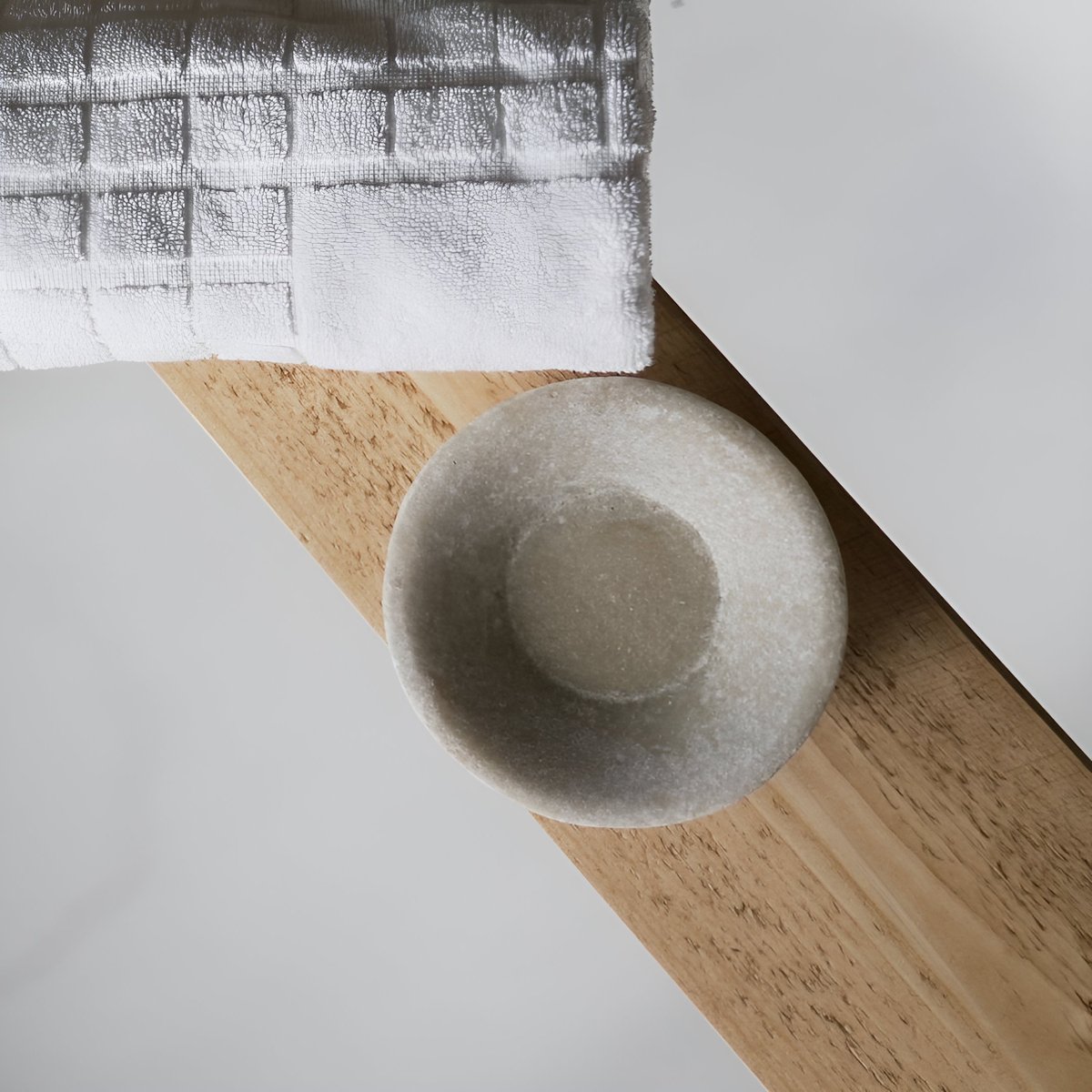 New product sneak peek… 🤫👀 

Any ideas as to what it could be? Drop your guesses in the comments below! 🕵🏼

#bensimpsonfurniture
#rusticfurniture
#rusticdecor
#woodenfurniture