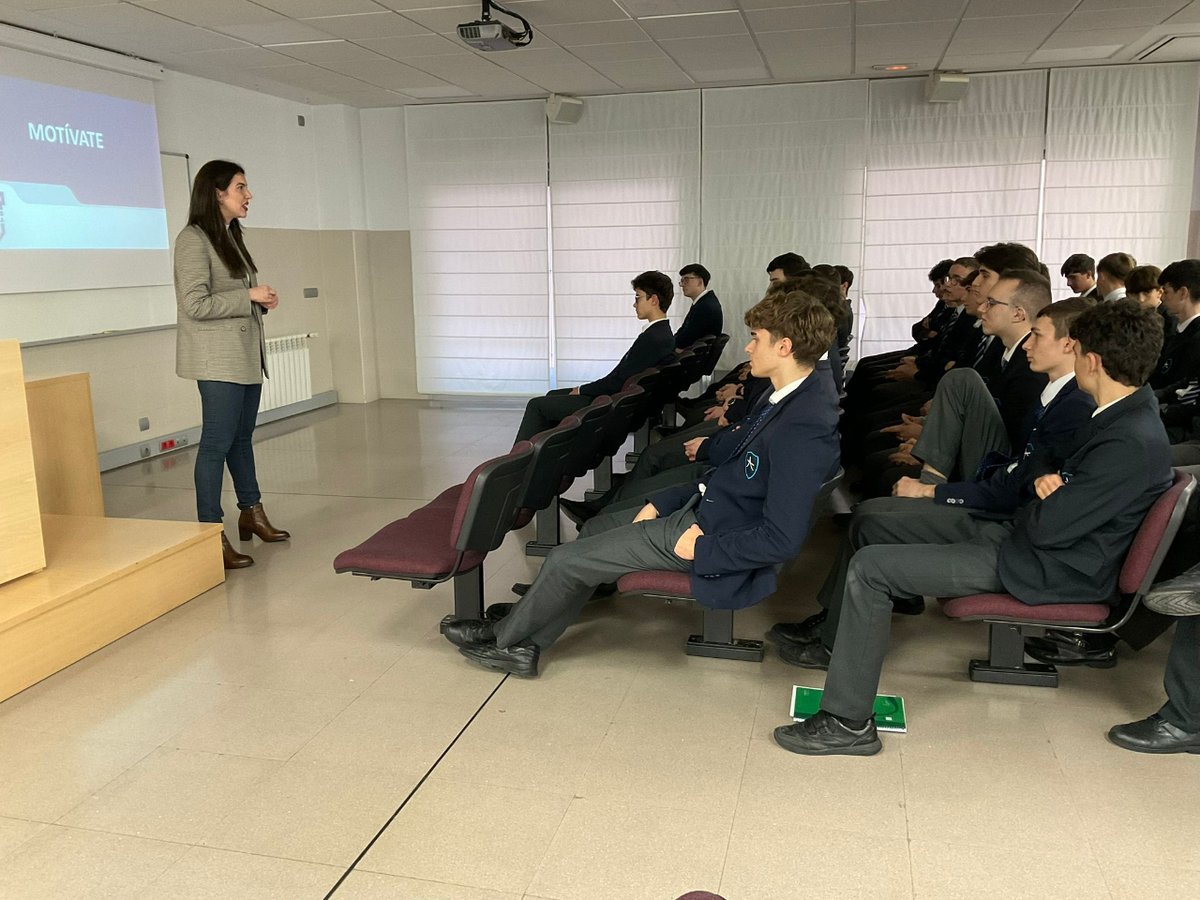 AndelColegio's tweet image. ¡Día de aprendizaje en nuestras sesiones preuniversitarias con los alumnos de Bachillerato! 📚💡

Esta semana nos sumergimos en las dinámicas y motivadoras sesiones de &quot;Motívate&quot; y &quot;Cómo enfrentarse a la EvAU con éxito&quot;. 💪

#Preuniversitario #Motivación #ÉxitoAcadémico