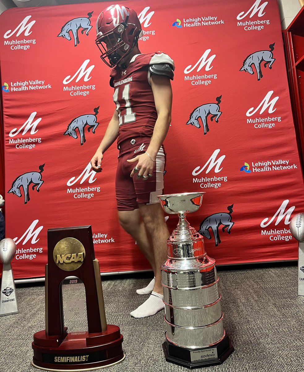 BGendason's tweet photo. Thank you so much to @DigInMules for hosting me for an amazing official visit! Special thanks to @zachdeldin, I can’t wait to continue through this process! 
Go Mules! @GCDS_Football @gcdsathletics #TigerPride
#ClawsUp https://t.co/momMnKqRrT
