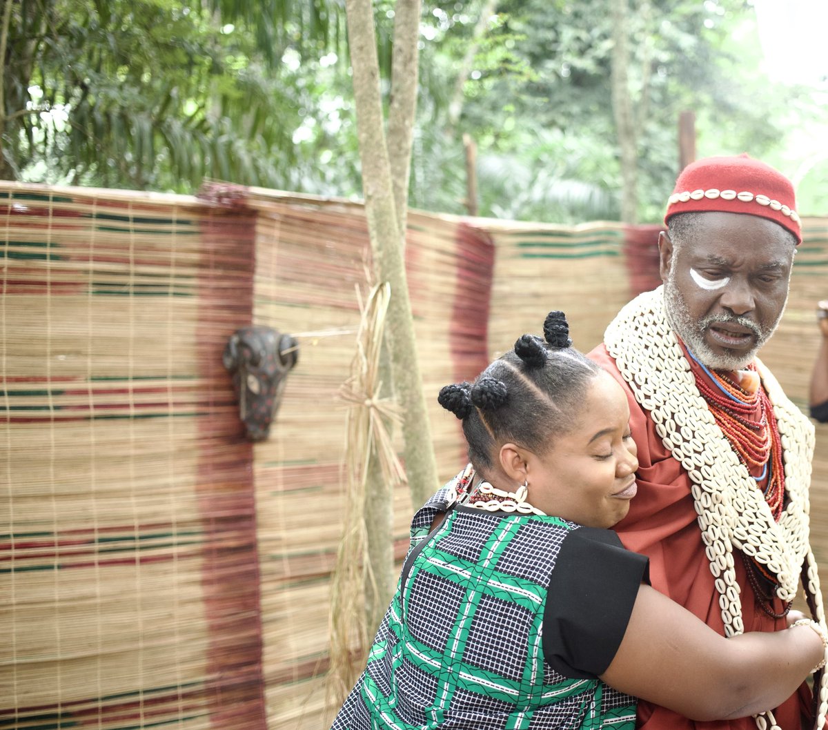 doris_okorie1's tweet photo. See the way he looks at me with so much pride! I know you only want the best for me… I love you Pa Nnukwu! #AMAniedo
#EzeDibia
#Zina
#BabyDibia https://t.co/EKXN0CzyKf