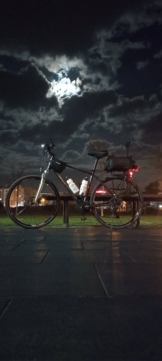 trgtrdgn's tweet photo. Biraz pedal, biraz gökyüzü iyi geldi. https://t.co/YsIlv9NIX3