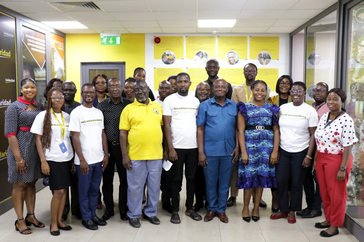 Solidaridad_wa's tweet photo. 2/2 This forms part of activities under the RECLAIM Sustainability! programme funded by @DutchMFA, which seeks to promote an inclusive #sustainable trade &amp; value chain where the interests, voices &amp; rights of farmers, workers &amp; citizens are represented &amp; heard in decision making. https://t.co/KDpCdmIAu1