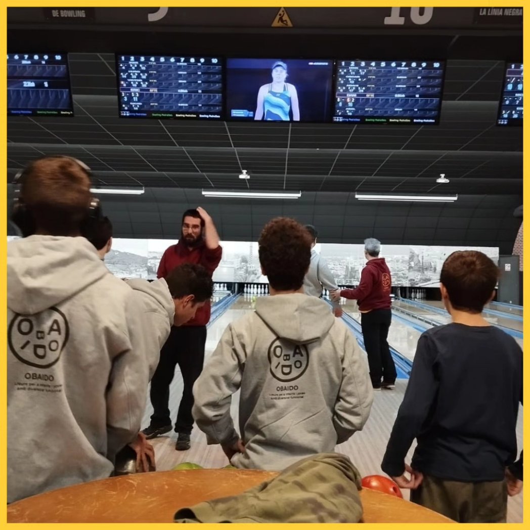 Obaido_Ass's tweet photo. ESPLAI.
.
Aquest dissabte hem iniciat el segon trimestre!
.
🛝Jugant a l'aire lliure i fent activitats sensorials
.
🛴Gaudint d'una volta en patinet.
.
🎳Visitant la bolera.
#obaido #lleurepertothom #diversitatfuncional #obaido https://t.co/QuUrzG9XcR