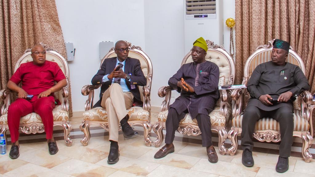 arcsamueljatau's tweet photo. Today, we convened an emergency security council meeting, headed by Governor @CalebMutfwang. Diligently addressing the pressing security concerns with a focus on swift and lasting solutions.
1/3 https://t.co/zT1qPS94Wb
