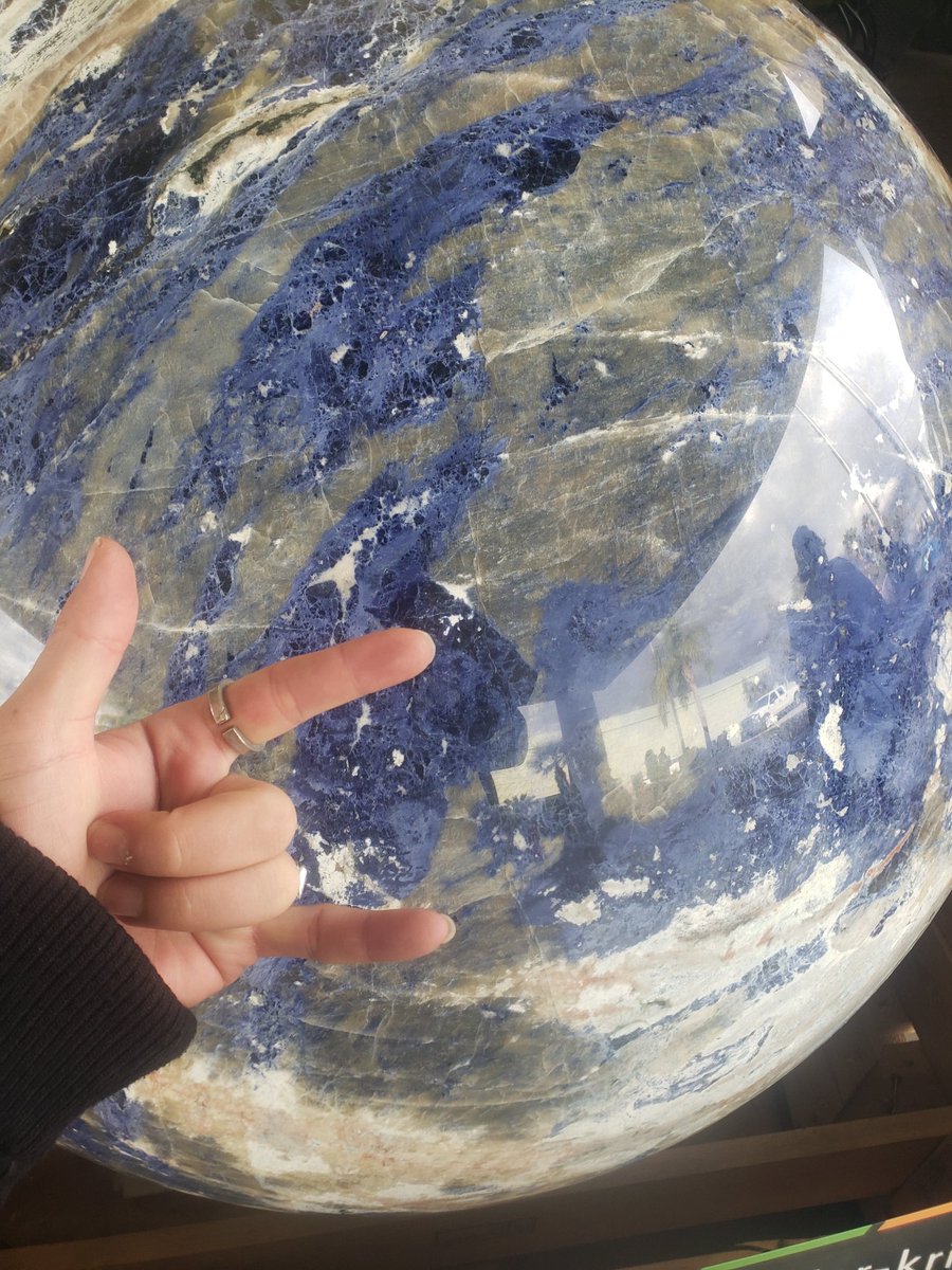 Kaboozey2's tweet photo. First day of the gem show was fuckn gud. I bought one of the bloodshot iolite sunstones in the third pic. It was a decent price for A+ material https://t.co/OErh5CZTA5