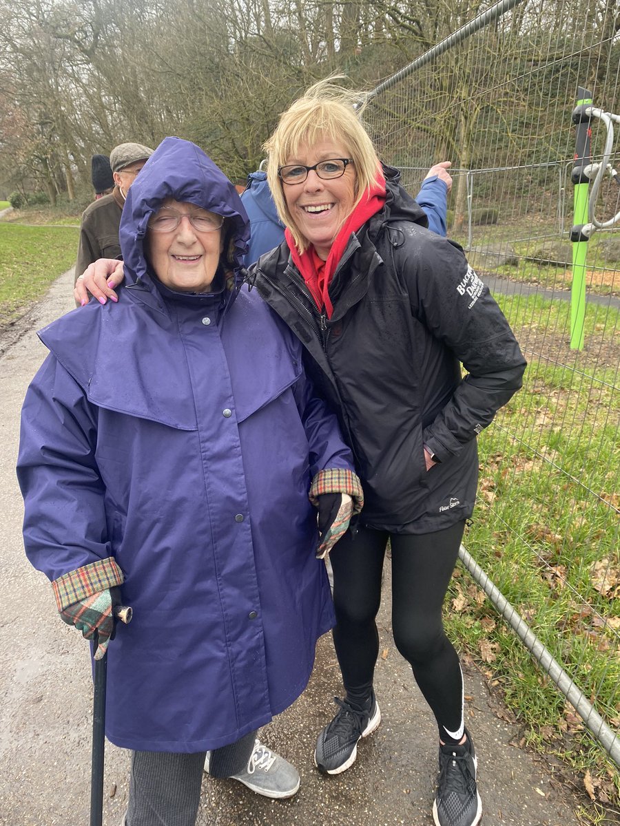 ClaireGrundy7's tweet photo. Look who @refreshbwd bumped into! It’s Joyce! Joyce began her journey on the strength and balance course as she was struggling to maintain her balance and get on her caravan holidays! Over 12 months later she is still on her weekly walk she started after completing the course! https://t.co/AqH05oY8zP
