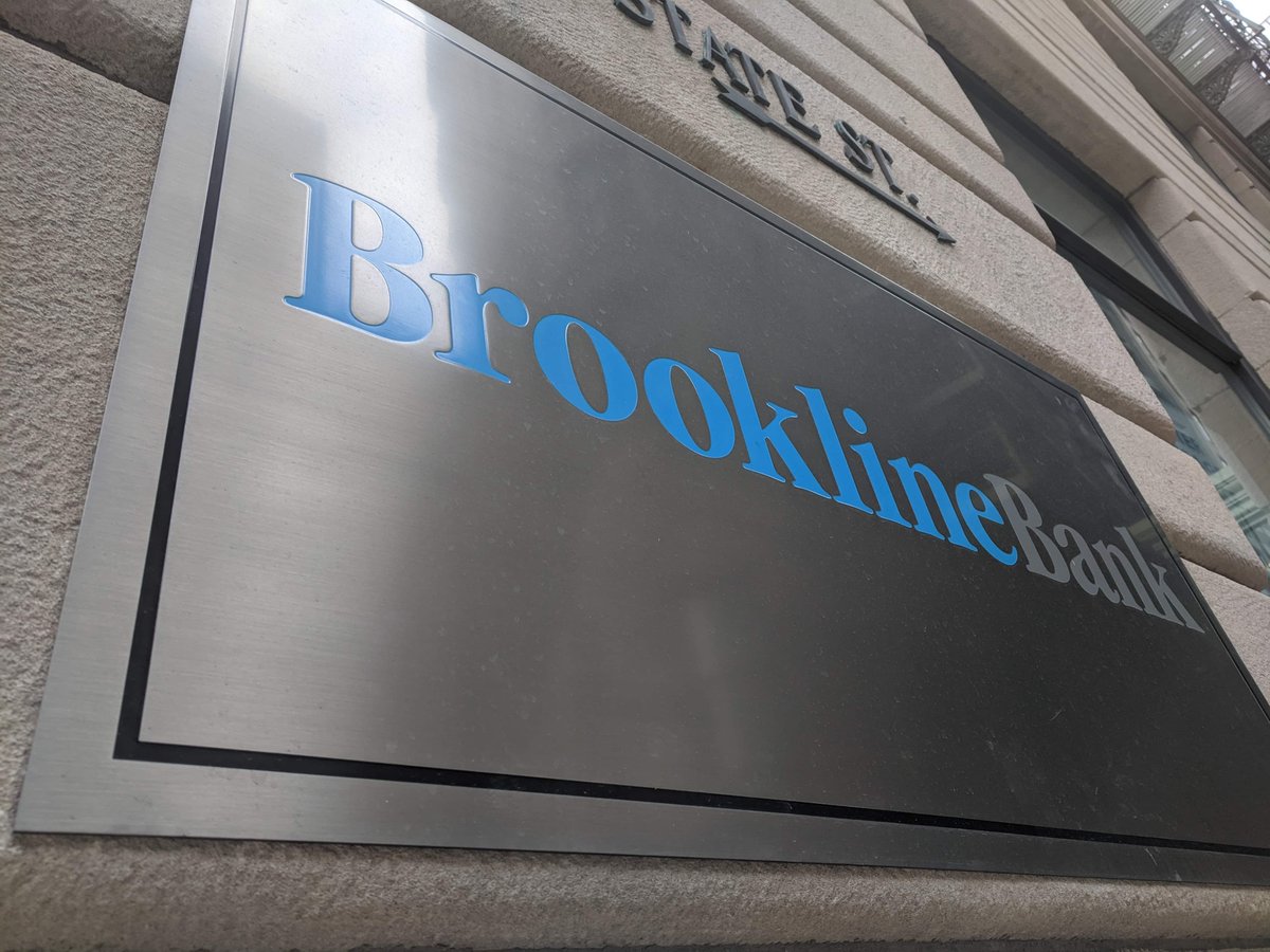 Brookline Bancorp Recorded Flat Profits in Q4 | via @BankerTradesman Read the story here: go.shr.lc/494G9qo