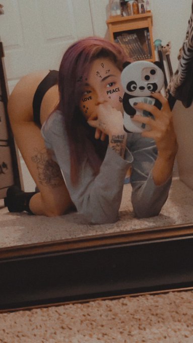 I made a feet finder ☺️ sooo if you wanna see my cute feet message on my feet finder account💜 https://t<a href="/tag/cutie"class="tags"><span>#cutie</span></a><a href="/tag/fyp"class="tags"><span>#fyp</span></a>