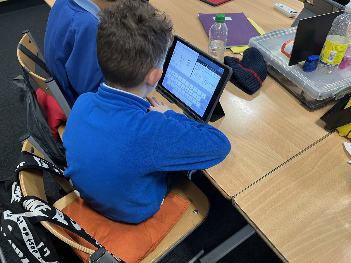 Today P5/6 were using their research skills to complete a Robert Burns investigation on @Showbie . It was great to see everyone sharing and supporting each other. 🫶 @saracenprimary
