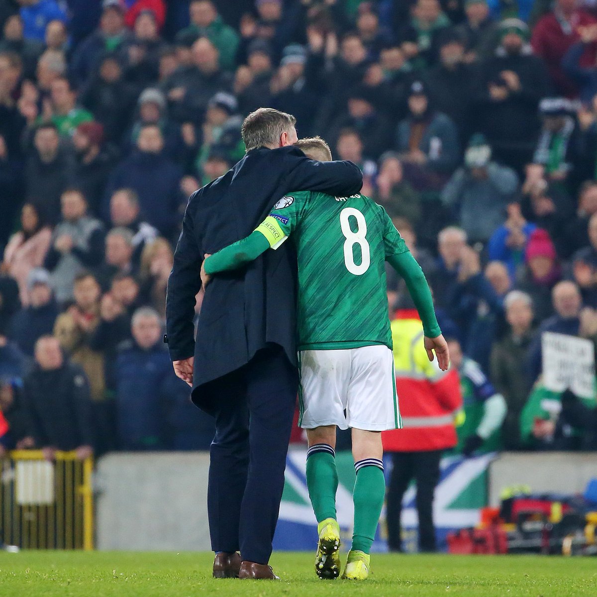 NorthernIreland's tweet photo. 𝙾𝚞𝚛 𝙲𝚊𝚙𝚝𝚊𝚒𝚗 🤝 #ThankYouDavis #GAWA https://t.co/fkg3BhU8Zc
