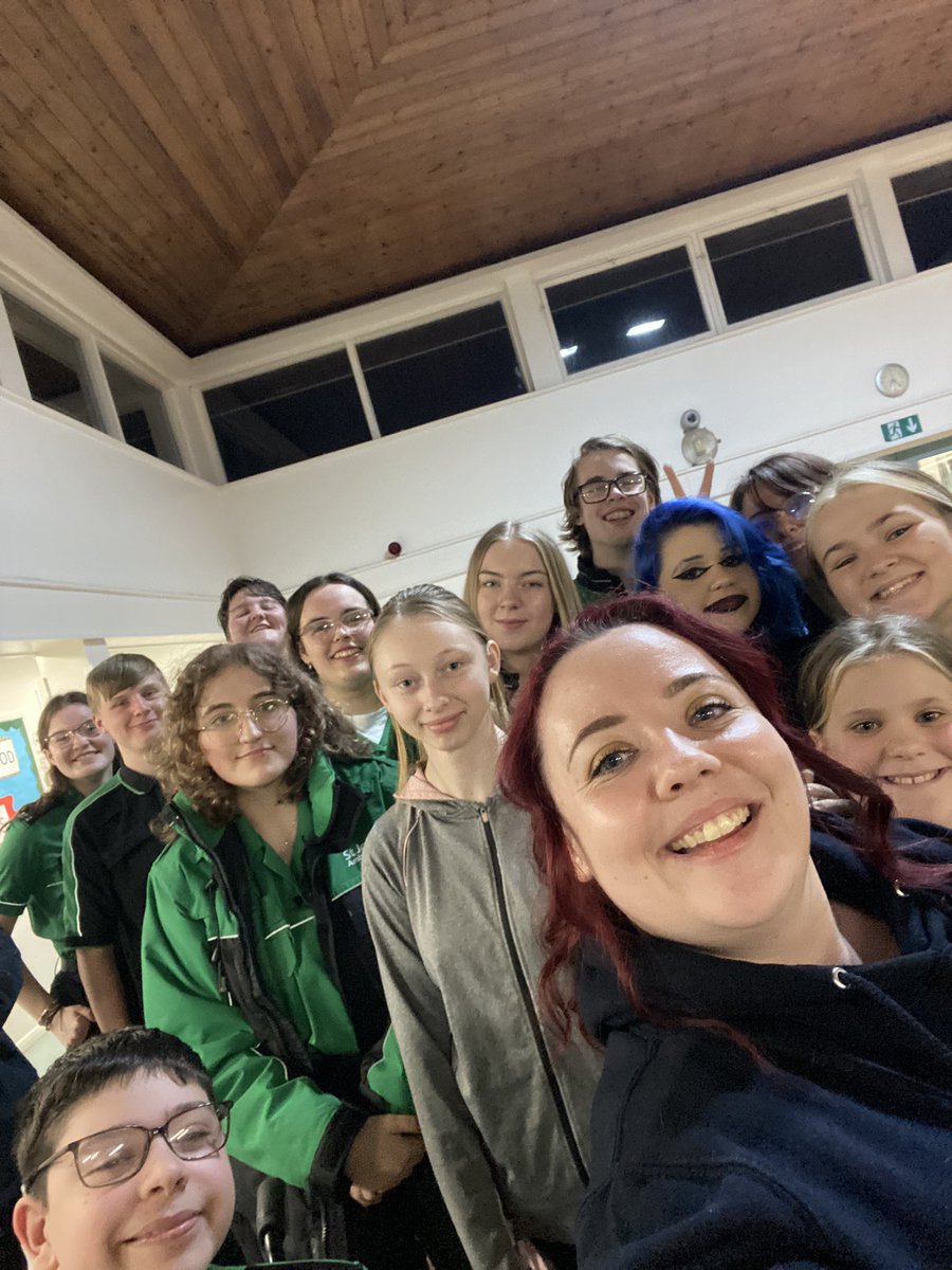 2024 DofE Unit visits started in style with a trip up to Northern Derbyshire at Chesterfield. Presented an award and hopefully looped some more participants in. #SJADofE