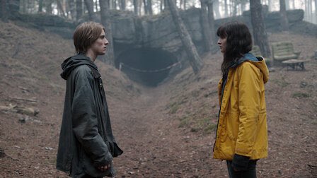 CineHDFR's tweet photo. Parfois j’aimerai oublier la série Dark sur @NetflixFR pour me reprendre une immense claque… https://t.co/wyWJaBGh1K