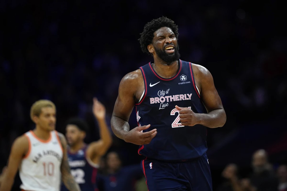 VincesRoberto's tweet photo. ๐Los Sixers enfrentan a los Indiana Pacers a las 7 pm. Philadelphia busca su 7mo triunfo consecutivo y llega despuรฉs de los 70 puntos de Joel Embiid vs. San Antonio. La รบltima vez vs. Indiana, Embiid: 39 puntos. Indiana ganรณ 132-126 el 14 de noviembre.
#PHIvsIND @sixers https://t.co/GKP3enUK9Z