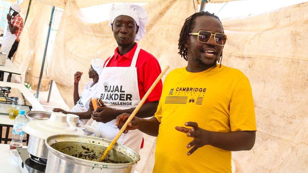 RadioOneSS's tweet photo. DISCUSSION TIME ....
Ability to prepare a good meal is listed among characteristics of a 'wife material' woman.
In your opinion, what are the characteristics of a 'husband material' man?
#Courtesyphoto #SouthSudan #SSOT https://t.co/nNEHwUtq8f