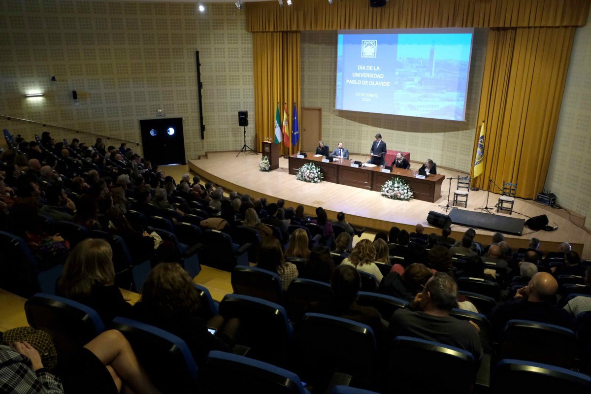 Hoy hemos celebrado el Día de la UPO, reconociendo el trabajo realizado por nuestro personal, así como la investigación y transferencia llevada a cabo por tres grupos de investigación de la Universidad. Compromiso, excelencia y calidad 💯 UPO.