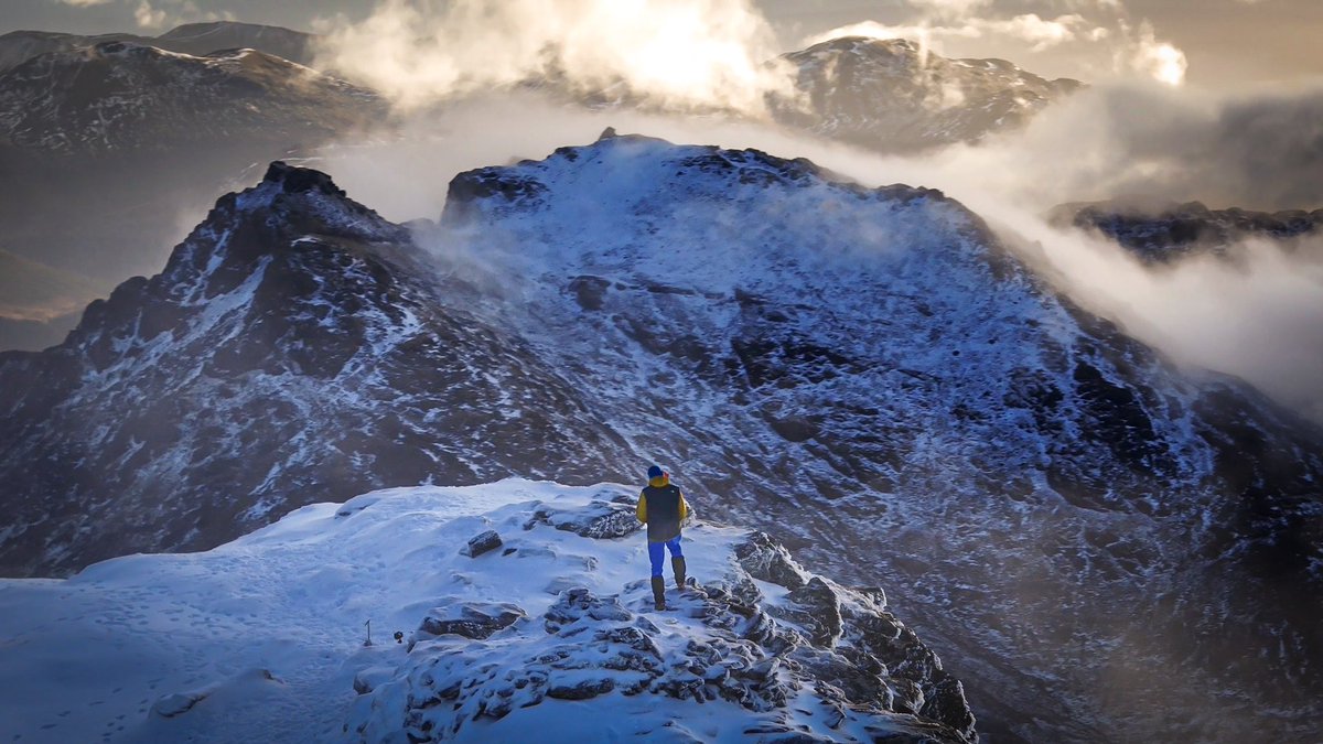 A few snaps from this weeks video - a fine outing up two Arrochar Alps with @AlpinistGerry and @Mark_SimplyEpic  

Video here = youtu.be/qFeHwliyA8o?si… 

#arrocharalps #beinnime