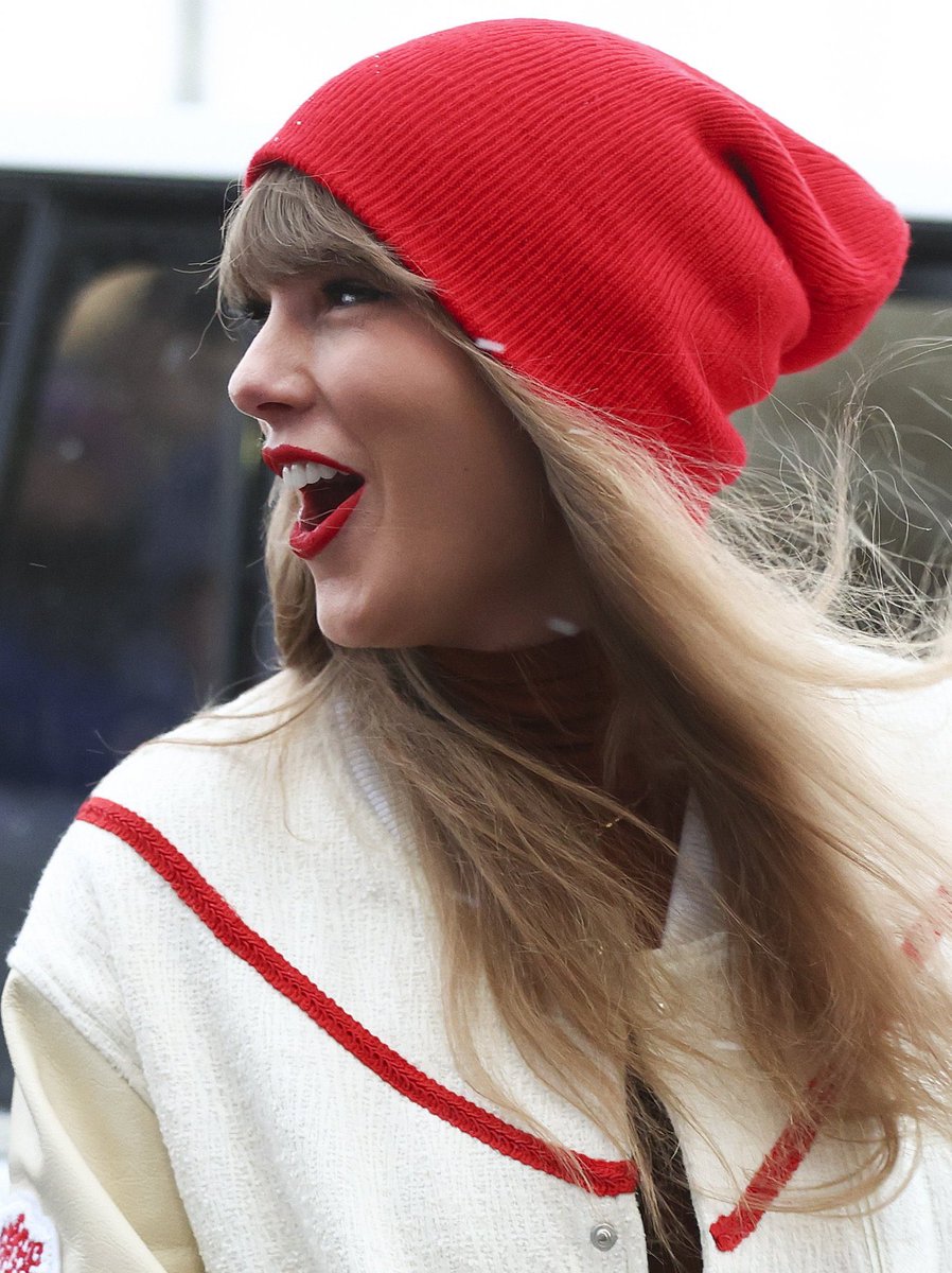Rickymidnights's tweet photo. RT and reply with  
PROTECT TAYLOR SWIFT
PROTECT TAYLOR SWIFT
PROTECT TAYLOR SWIFT https://t.co/9T6mNSjOkM