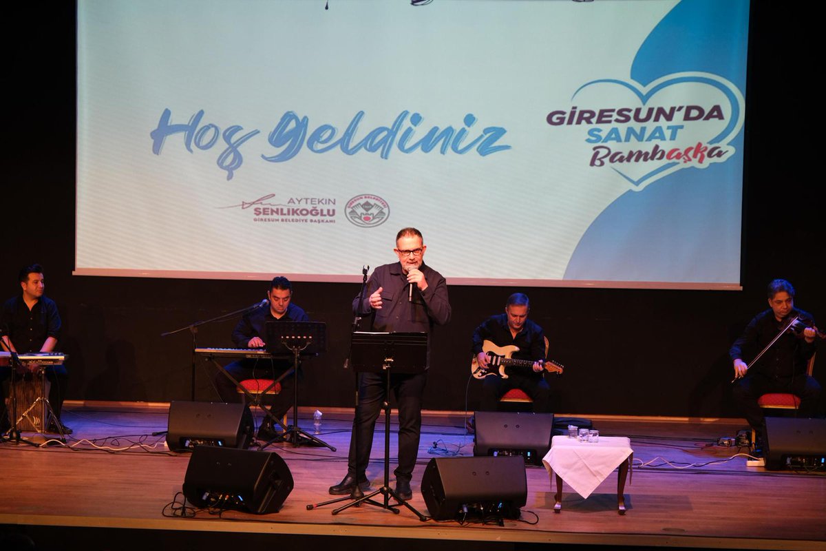Şehrimizde ağırlamaktan oldukça mutluluk duyduğumuz Şair <a href="/ibrahimsadri24/">İbrahim Sadri</a> yine sohbeti ve şiir yorumlarıyla bizlere güzel bir akşam yaşattı. Değerli İbrahim Sadri'ye Giresun'umuza göstermiş olduğu ilgi için teşekkür ederim.