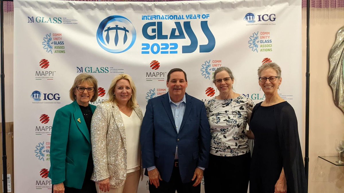 TExpLAlvernia's tweet image. Celebrating and remembering TExpL’s 2022 International Year of Glass K-12 Educators Forum and our attendance at the United Nations in honor of #InternationalDayofEducation.

#totalexperiencelearning #TExpL #internationaldayofeducation #educationday #educationforall