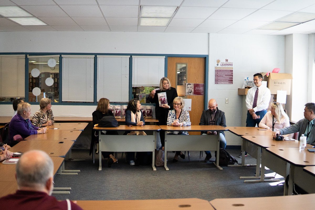 TExpLAlvernia's tweet image. Celebrating and remembering TExpL’s 2022 International Year of Glass K-12 Educators Forum and our attendance at the United Nations in honor of #InternationalDayofEducation.

#totalexperiencelearning #TExpL #internationaldayofeducation #educationday #educationforall