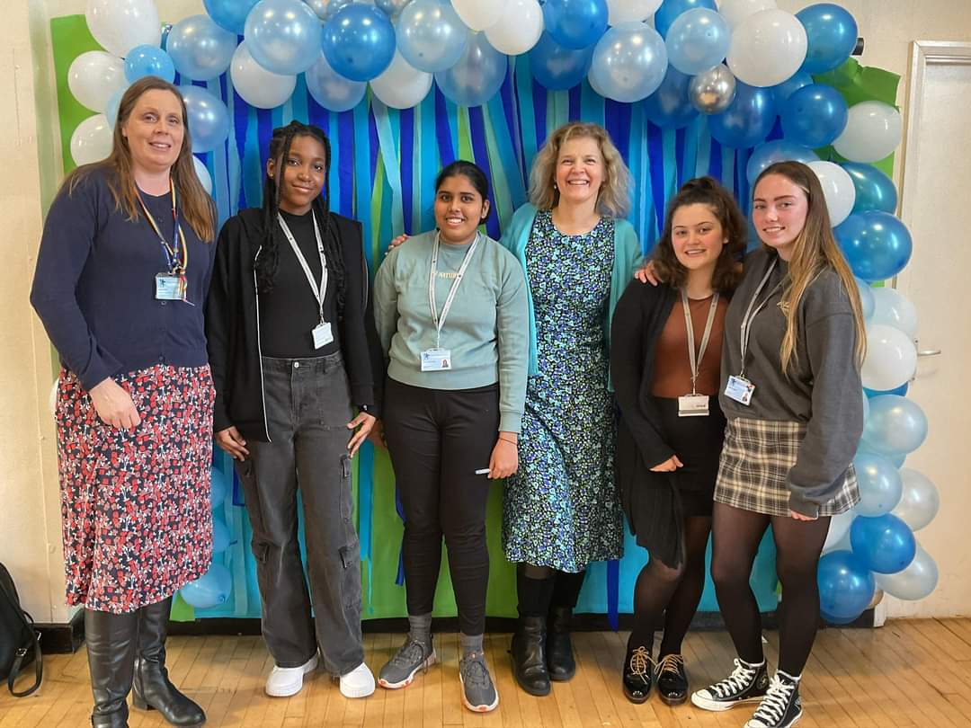 Our <a href="/SHSSixthForm/">SHS Sixth Form</a> <a href="/SHS_JLT/">SHS Junior Leadership Team</a> students made a great contribution to #Wellfest today..! <a href="/MiriamGlendenn1/">#水果丛林|#依利斯|#虎扑体育|#炼金工坊|#亲爱的</a> <a href="/warhammer/">Warhammer Official</a> <a href="/davidmorganart/">Mr Morgan@SHSrbk</a>