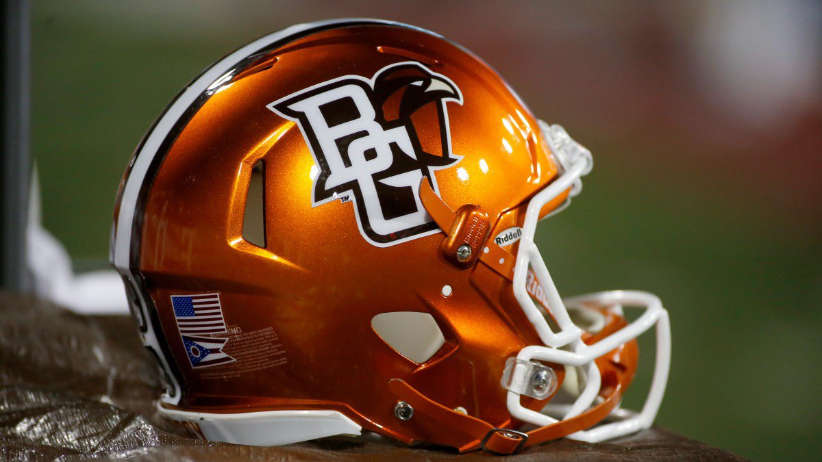 Extremely thankful to receive an offer to play football for @BG_Football. Thank you @BGCoachMo. #IWantTheThrone @StrockGrant @CoachMaxWarner @CoachGregNosal @AllenTrieu @alex_pallone @Rivals_Clint @RivalsWardlaw @On3sports @On3Recruits @MichFBFrenzy @PrepRedzoneMI @ryanobleness