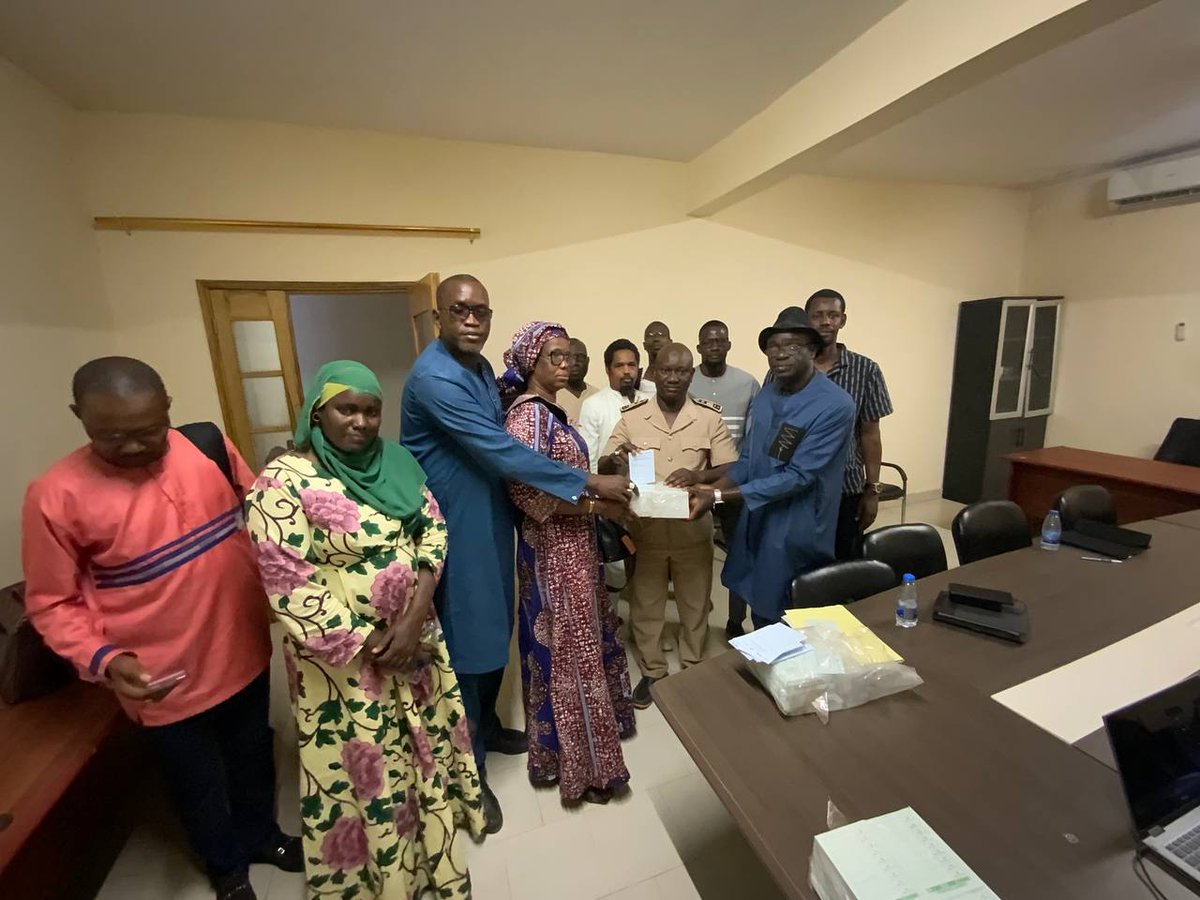 Dams_Senegal's tweet photo. ETAPE DE #GOUDIRY 🟢🟡🔴
La DAMS et les différentes parties prenantes projet ISMEA effectuent une mission de suivi du processus d'enrôlement des adolescentes vulnérables dans le cadre de la composante 2 (Promouvoir la santé des adolescentes et autonomisation des femmes). https://t.co/UBG4IELpMl