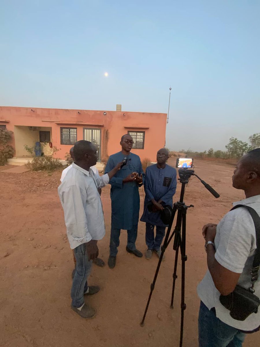 Dams_Senegal's tweet photo. ETAPE DE #GOUDIRY 🟢🟡🔴
La DAMS et les différentes parties prenantes projet ISMEA effectuent une mission de suivi du processus d'enrôlement des adolescentes vulnérables dans le cadre de la composante 2 (Promouvoir la santé des adolescentes et autonomisation des femmes). https://t.co/UBG4IELpMl