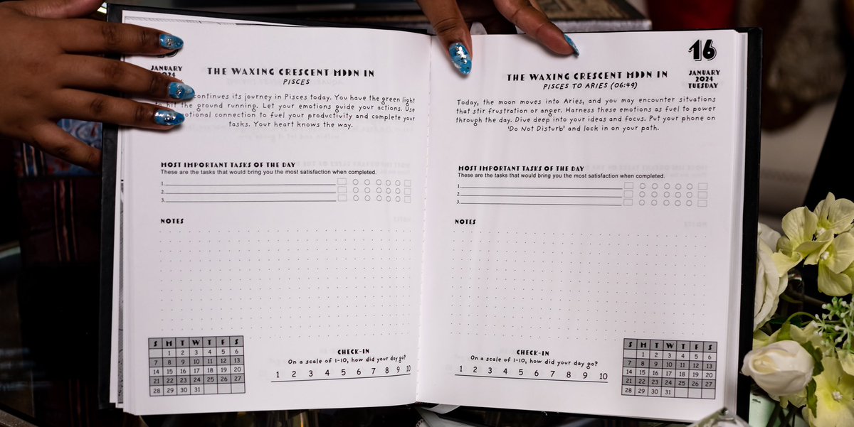 heythandi's tweet photo. 🌙✨ Happy Full Moon in Leo! Introducing the Yezi Moon Planner! 📆 Dive into 366 daily moon-inspired messages and productivity hacks. 🚀🌟 

Preorder now! Link below: https://t.co/6ckga7PCC9… #YeziMoonPlanner #DailyInspiration #Productivity https://t.co/1lx1krDddN