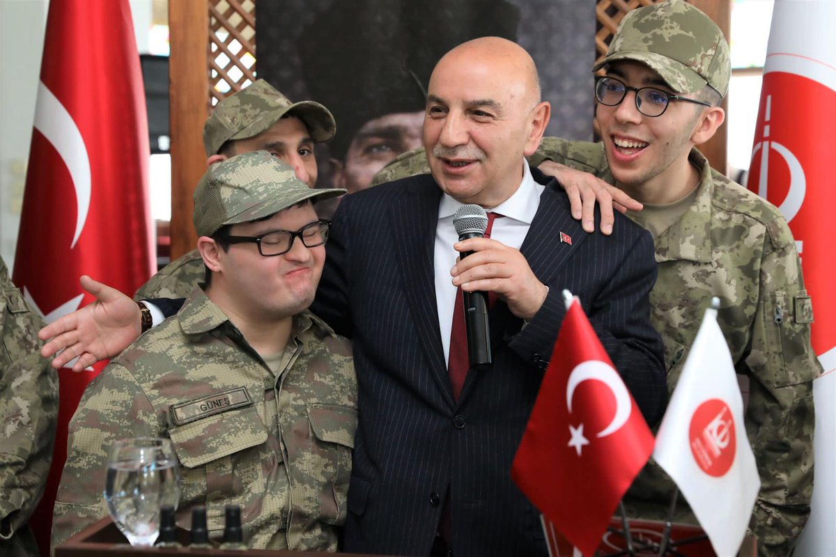 gulakay_'s tweet photo. Gönül verdik… Gönül aldık…
Biz bu aşkla  #AnkaranınAltınÇağı nı başlatıyoruz.
#AnkaranınAltınÇağı https://t.co/sdTU3BYgo2