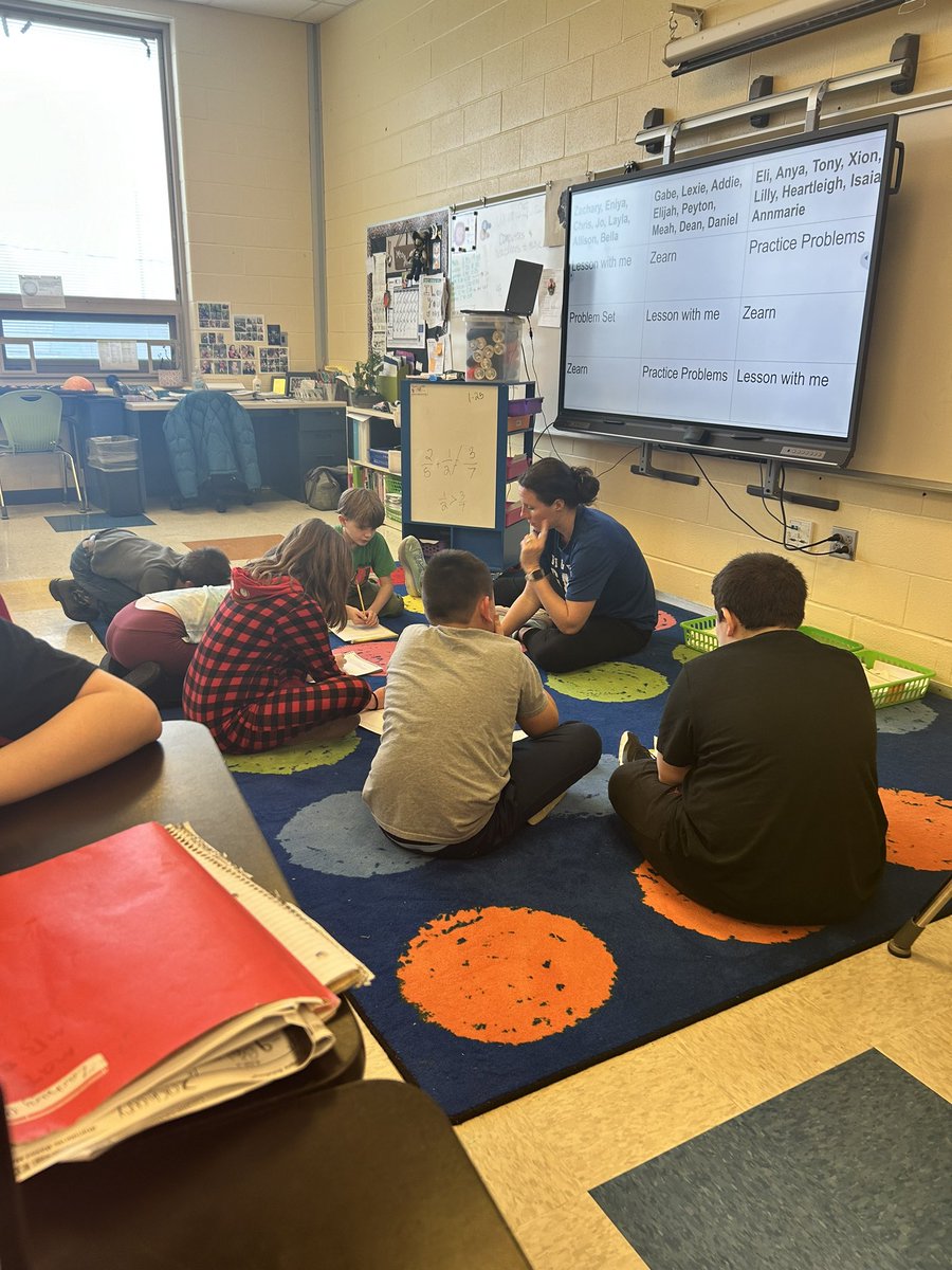 Students in Mrs. Jones math class breaking down multi-step problems in a leveled group. Mrs. Jones provides rigorous tier 1 instruction AND intervenes on tier 1 to make sure each student gets what THEY need.  I love visiting her class! 🤓 <a href="/Hamilton_HLE/">Highland Elementary</a> <a href="/RyanBrittonEdu/">Ryan Britton</a> <a href="/beccaware/">Rebecca Ware</a>