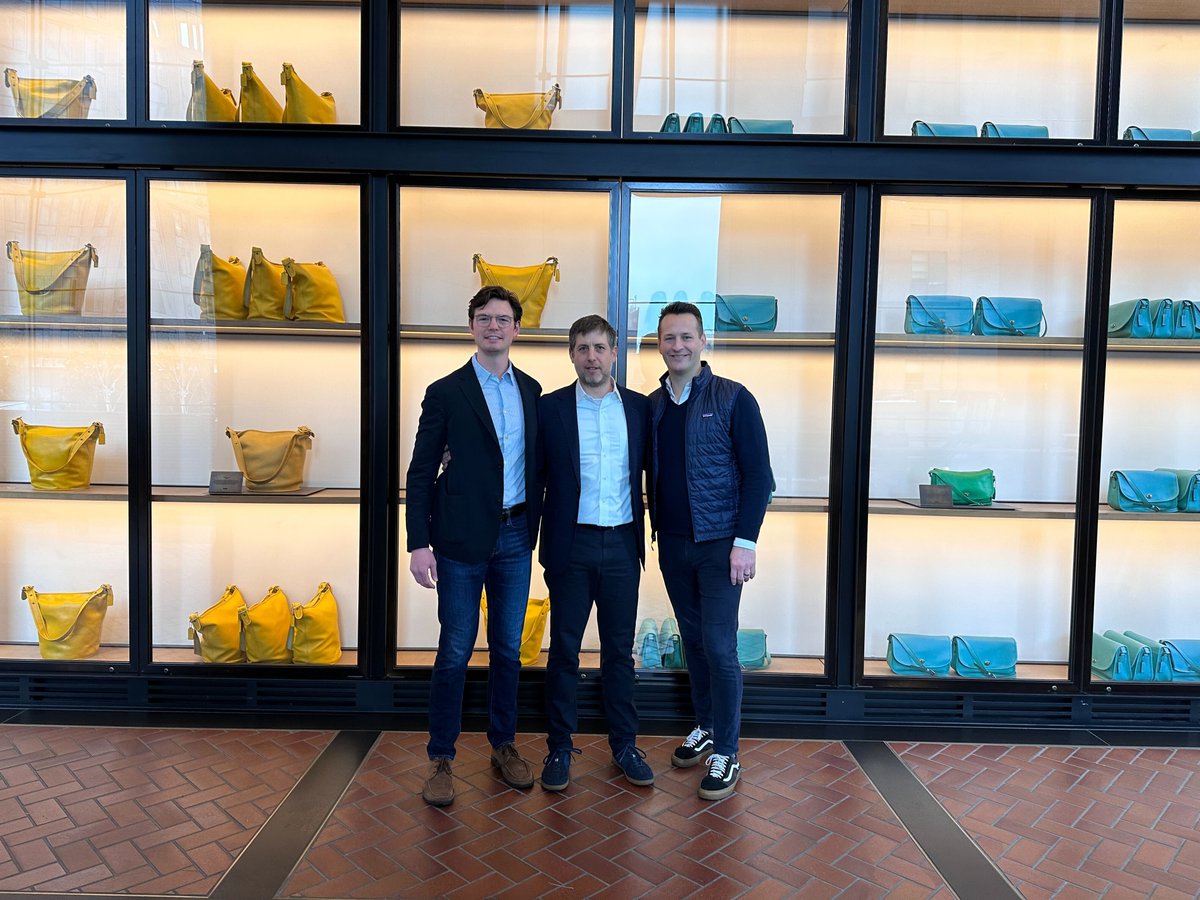 We're starting the new year on the right foot—stoked to meet up with @Coach at their NYC headquarters during #NRF! #AR #VR #AI #3D #productviz #retail #ecommerce #NRF2024