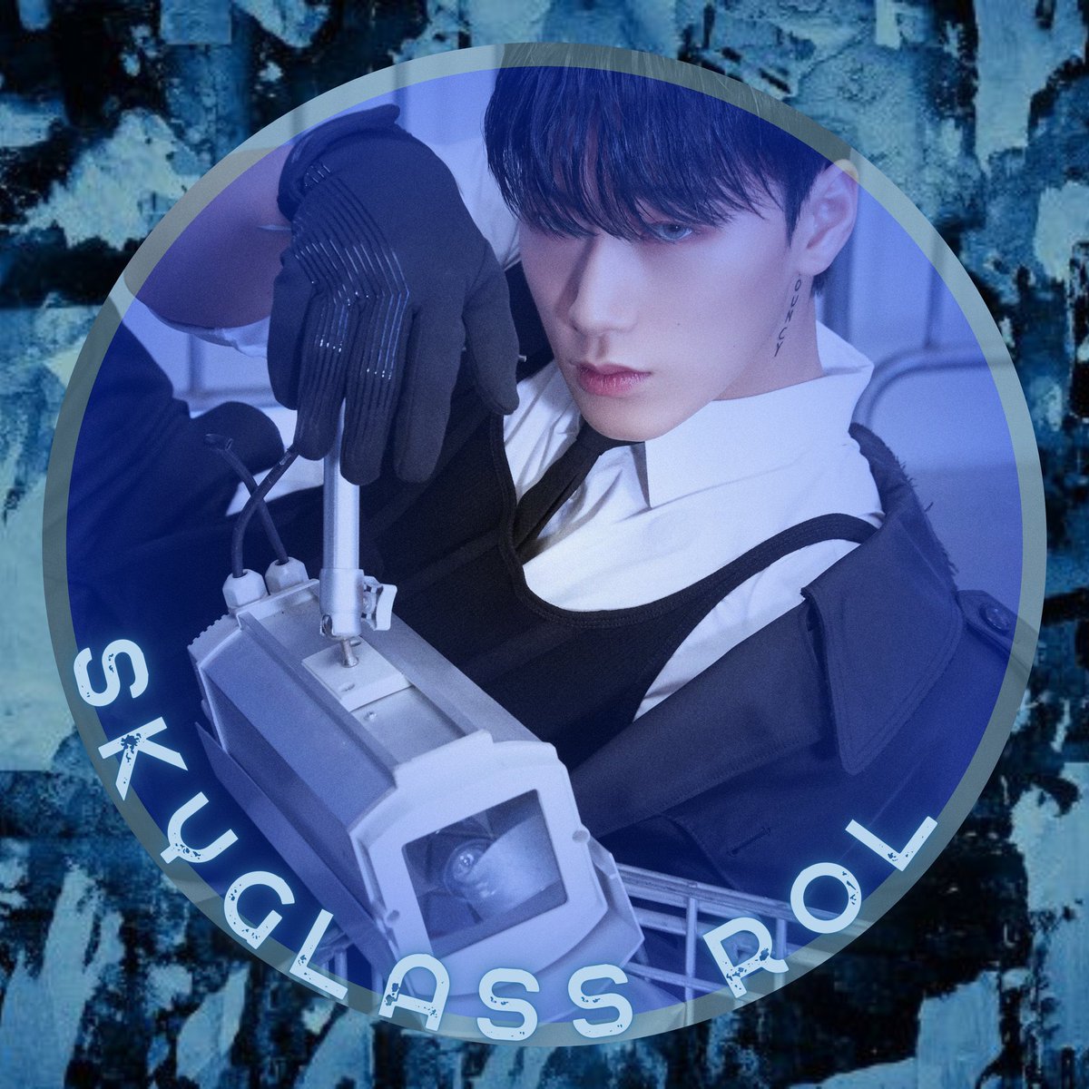 🌻: SkyGlass es un rol cerrado, están buscando llenar los cupos que tienen disponibles y prometen tramas, juegos y demás. 

Yo entraría solo por la foto que tienen de perfil (es decir, solo por verla, ay)
Ya saben qué hacer, vayan a seguirles. 

( <a href="/SkyGlassPromo/">𝑺𝒌𝒚𝒈𝒍𝒂𝒔𝒔 𝑷𝒓𝒐𝒎𝒐 ☆ —</a> )