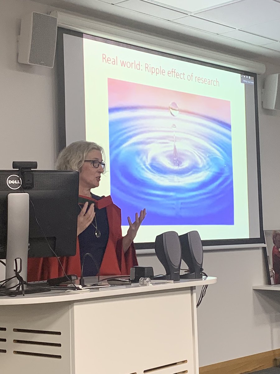 Clinical effectiveness, meets real world relevance; a central message of @susanmsmith Inaugural lecture as Chair of General Practice. @PHPC_Medicine @TrinityMed1