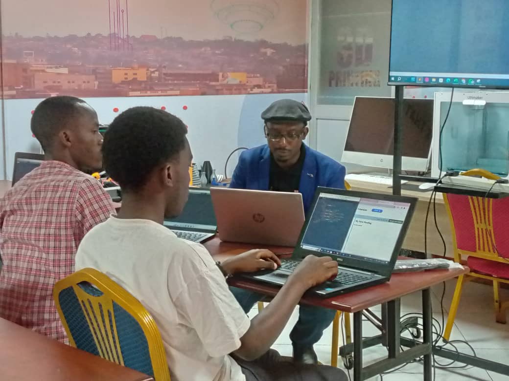 TheStudenthubUg's tweet image. Our dedicated tutor ensures that every student&apos;s unique needs are met for an unparalleled learning journey. Join us in mastering the art of coding and web design! 💻🌐 #LearningAtItsBest #MasterClasses #Coding #WebDesign #PersonalizedEducation @spkaweesi