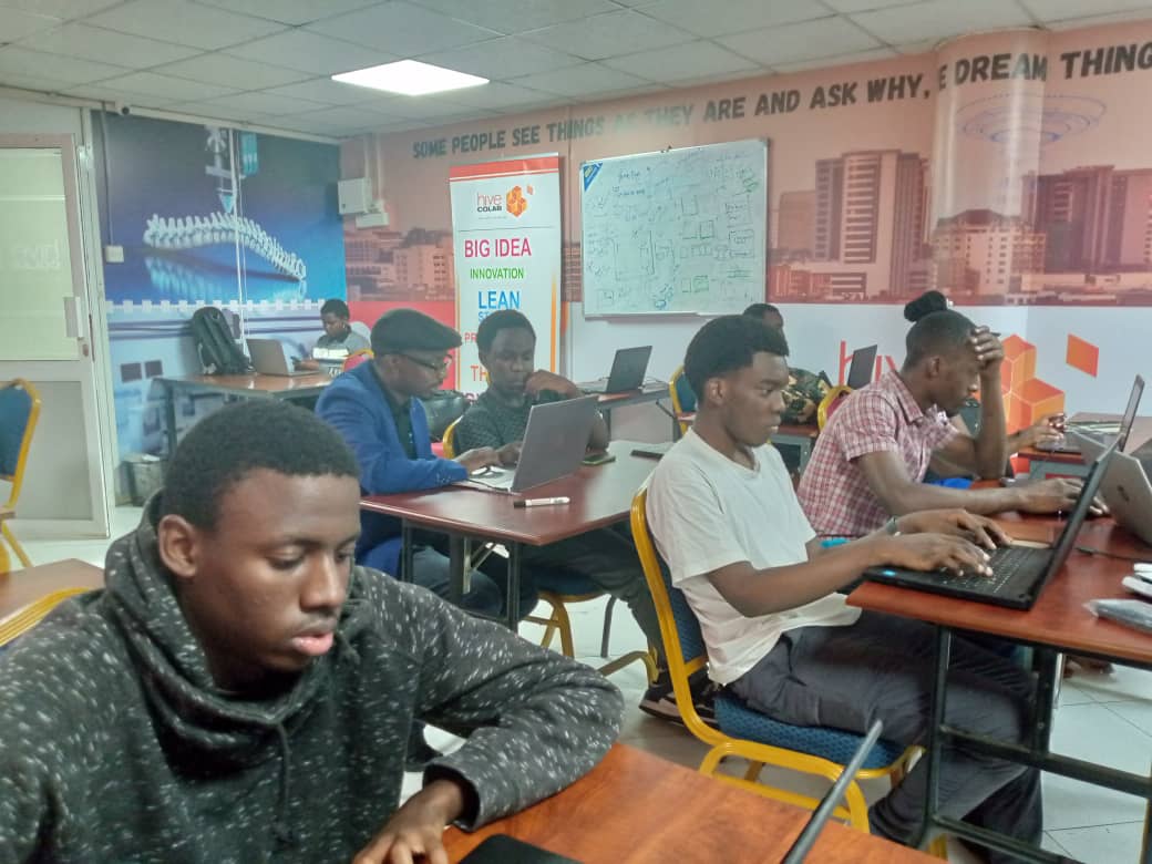 TheStudenthubUg's tweet image. Our dedicated tutor ensures that every student&apos;s unique needs are met for an unparalleled learning journey. Join us in mastering the art of coding and web design! 💻🌐 #LearningAtItsBest #MasterClasses #Coding #WebDesign #PersonalizedEducation @spkaweesi