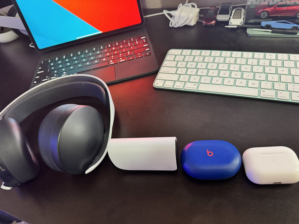 CharioBro's tweet photo. All my audio peripherals. All of them have a purpose and used them for specific gadgets #Apple #AirpodPro2 #Beats #Playstatiopulse #PulseExplore https://t.co/XCIM8Ze9vP