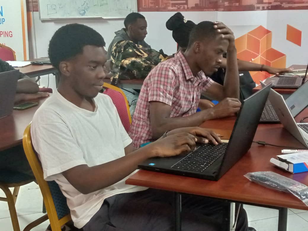 TheStudenthubUg's tweet image. Our dedicated tutor ensures that every student&apos;s unique needs are met for an unparalleled learning journey. Join us in mastering the art of coding and web design! 💻🌐 #LearningAtItsBest #MasterClasses #Coding #WebDesign #PersonalizedEducation @spkaweesi