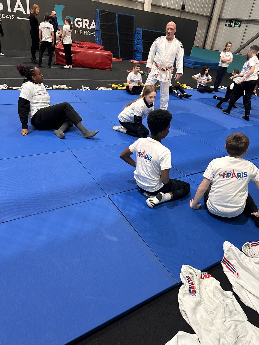 Light Oaks Junior School (@junioroaks) on Twitter photo What a day and experience!! We had the most incredible time at <a href="/graystoneASA/">GRAYSTONE</a> supporting Path to Paris! Thank you <a href="/BethMunro19/">Beth Munro</a>, <a href="/BelloBrothers/">Bello Brothers - Beach Volleyball</a> & Ashley Facey for answering our questions and signing our shirts. We’ll be supporting you in Paris! <a href="/GetSetCommunity/">Get Set Club</a>
<a href="/SportMattersDG/">Dean Gilmore</a> What a day and experience!! We had the most incredible time at <a href="/graystoneASA/">GRAYSTONE</a> supporting Path to Paris! Thank you <a href="/BethMunro19/">Beth Munro</a>, <a href="/BelloBrothers/">Bello Brothers - Beach Volleyball</a> & Ashley Facey for answering our questions and signing our shirts. We’ll be supporting you in Paris! <a href="/GetSetCommunity/">Get Set Club</a>
<a href="/SportMattersDG/">Dean Gilmore</a>