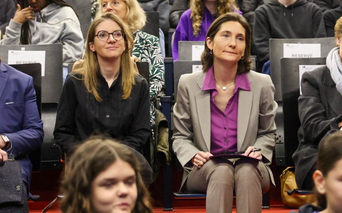 🐦Pigeon Engagé +💯 🍓 #DuFricPourLecolePublique tweet media