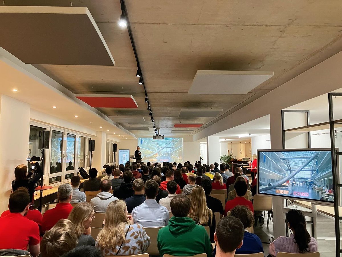 ITKnowledgeBnk's tweet image. Today we are again at Munich Datageeks Meetup. Excellent event and great organisation as always.

This is the first time we visited CIB module-e event space and we were really impressed by their setup and perfect hosting of this event.

#munich #munichdatageeks #itknowledgebank