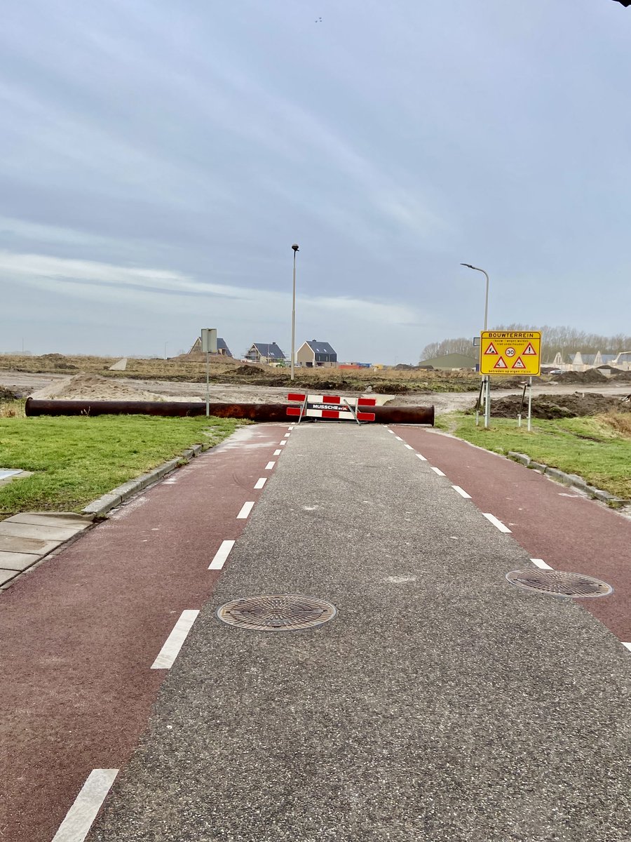 Bremannet's tweet photo. Onduidelijkheid alom bij voortdurende afsluiting Hoofdspoor/Tagweg https://t.co/7AqeUGxv14 https://t.co/iOzjiAOY4e