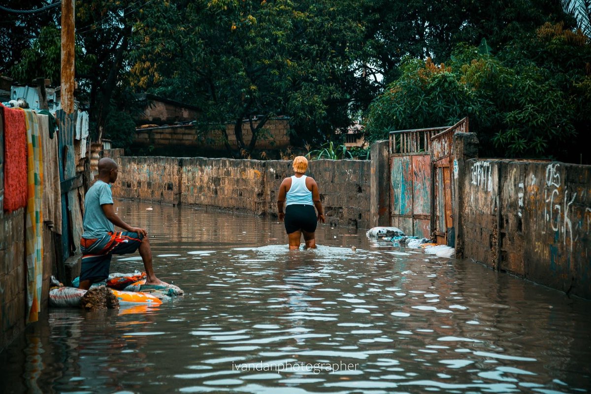 ZolaMandela's tweet photo. Feliz aniversário cidade de Luanda…
Hoje só tenho essas fotos feitas no meu bairro pelo meu amigo fotógrafo Mesquita. 

Mas amanhã irei a Marginal de Luanda fazer o tipo de fotografias que vocês gostam…… https://t.co/UfX3KMKAGr