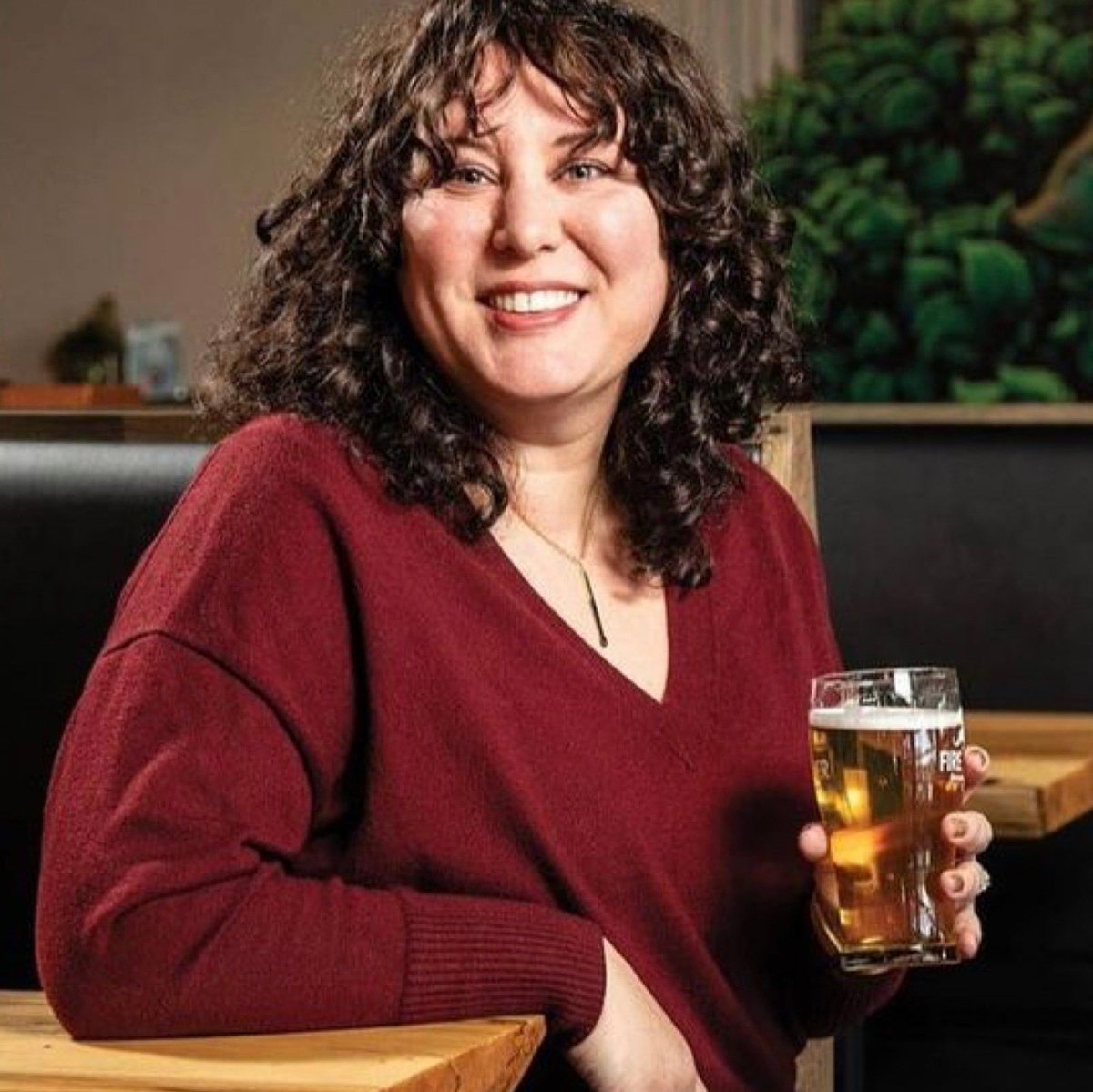 CraftMalting's tweet photo. ᴍᴇᴇᴛ ᴛʜᴇ ᴍᴀʟᴛᴄᴏɴ2024 ꜱᴘᴇᴀᴋᴇʀꜱ!
Jen Blair, Advanced Cicerone, Exam Manager for the @cicerone Certification Program and co-host of False Bottomed Girls, presenting on Understanding Beer Style Anatomy.
#maltcon2024 #maltcon #craftmalt
https://t.co/Lz5xdtJCyo https://t.co/LZPHqypqtL